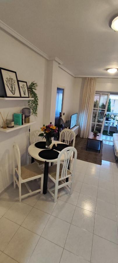 Appartement Parque Aromatico Con Dos Piscinas à Torrevieja Extérieur photo
