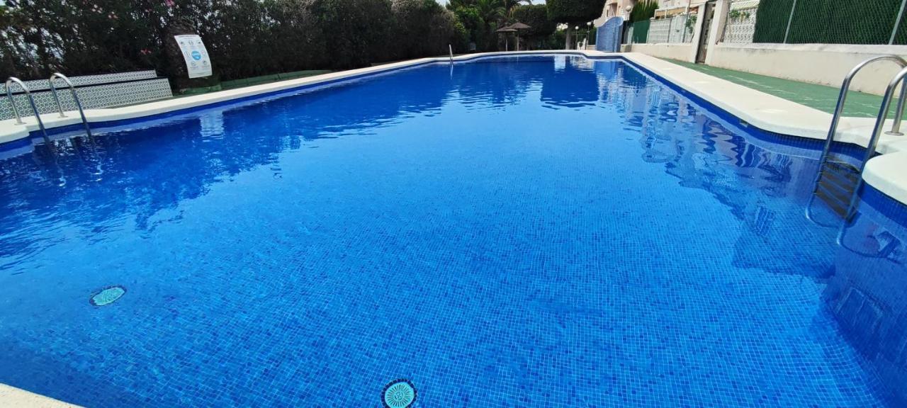 Appartement Parque Aromatico Con Dos Piscinas à Torrevieja Extérieur photo
